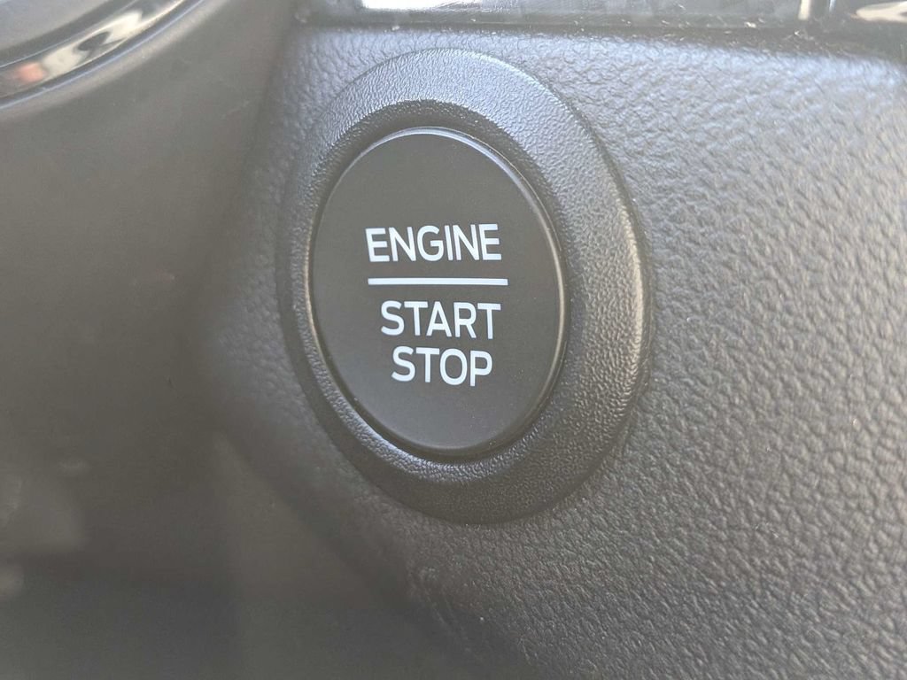 Used 2025 Ford Escape ST-Line FWD image 27