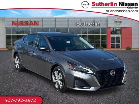 Certified 2025 Nissan Altima 2.5 S image 1