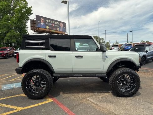 Used 2022 Ford Bronco Black Diamond w/ Sasquatch Package AWD/4WD image 8