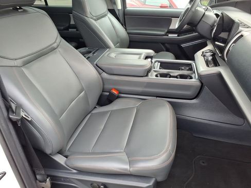 Certified 2025 Ford Expedition Max Active RWD image 3