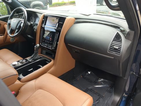 Used 2021 INFINITI QX80 Sensory w/ Cargo Package image 11