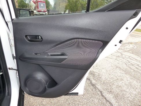 Used 2020 Nissan Kicks S FWD image 35