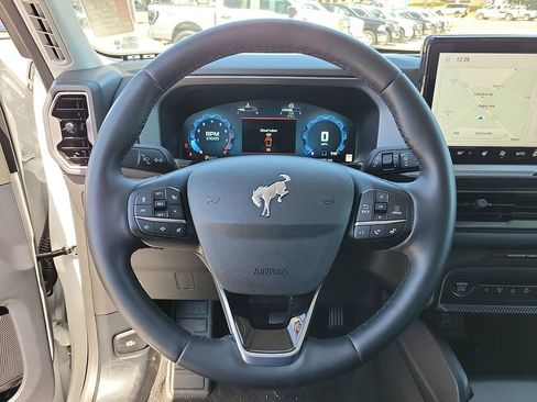 Certified 2025 Ford Bronco Sport Outer Banks w/ Outer Banks Tech Package+ AWD/4WD image 19