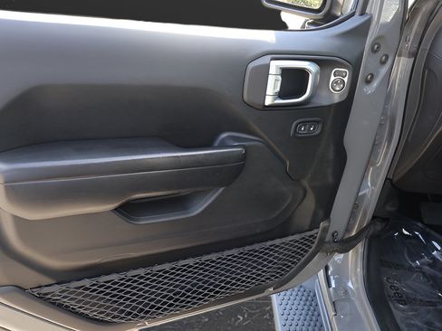Used 2020 Jeep Wrangler Unlimited Sport S AWD/4WD image 11