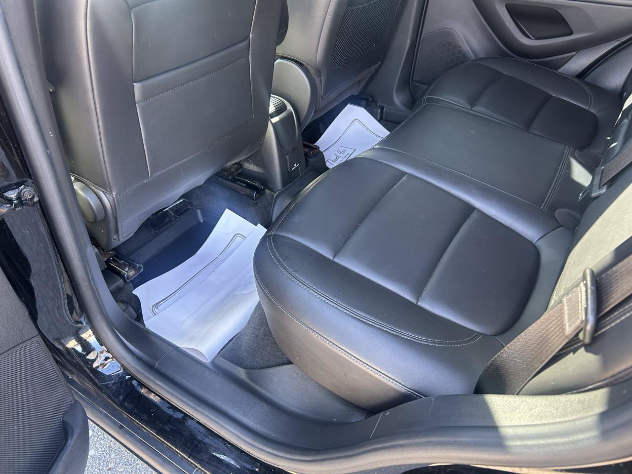 Used 2019 Buick Encore Essence w/ Experience Buick Package AWD/4WD image 9