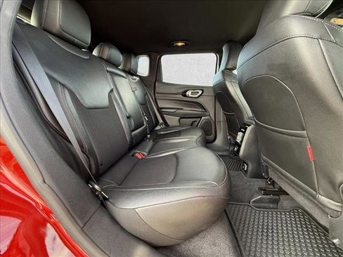 Used 2025 Jeep Compass Trailhawk AWD/4WD image 24