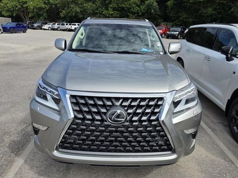 Used 2021 Lexus GX 460 Premium w/ Premium Package AWD/4WD image 2
