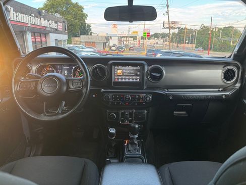 Used 2023 Jeep Wrangler 4WD High Altitude image 52