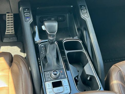 Used 2022 Kia Telluride SX w/ SX Prestige Package AWD/4WD image 23