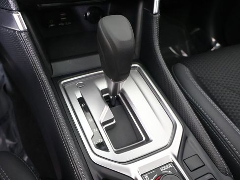 Used 2024 Subaru Forester Premium image 53