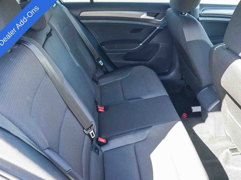 Used 2019 Volkswagen Golf S image 19