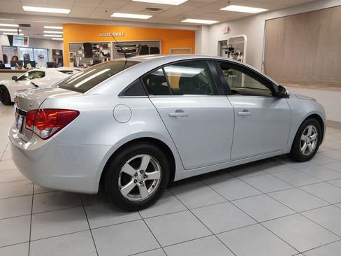 Used 2013 Chevrolet Cruze LT image 11