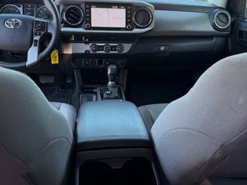 Used 2020 Toyota Tacoma SR5 image 20