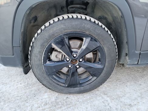 Used 2019 Jeep Cherokee Latitude Plus image 10