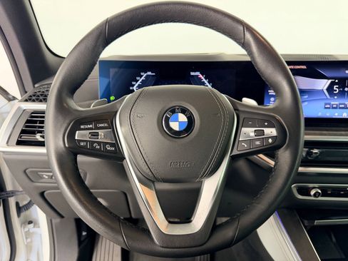 Certified 2025 BMW X5 xDrive40i w/ Climate Comfort Package image 15