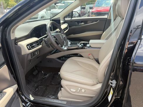 Certified 2023 Lincoln Nautilus Reserve AWD/4WD image 15