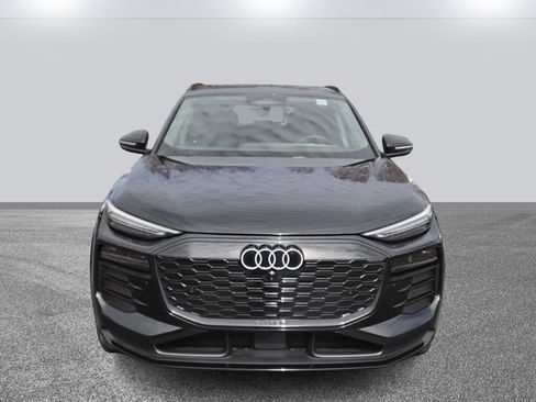 Certified 2025 Audi Q6 e-tron Premium Plus image 2