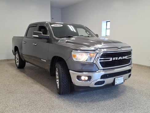 Used 2019 RAM 1500 Big Horn AWD/4WD image 3