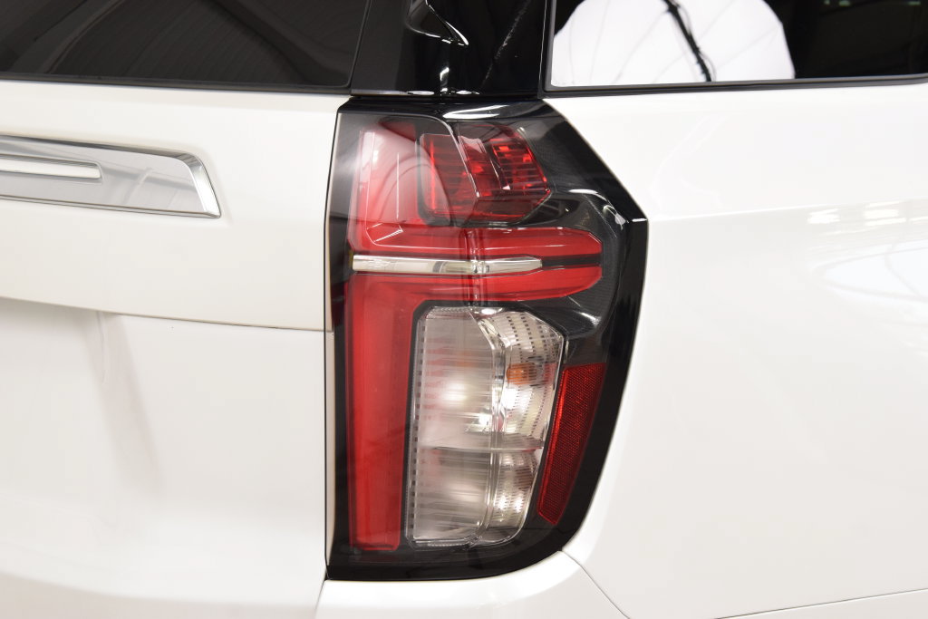 Used 2023 Chevrolet Tahoe High Country AWD/4WD image 19