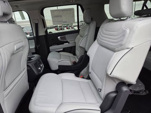 New 2026 Ford Expedition Max Platinum AWD/4WD image 17