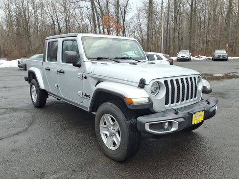 Used 2022 Jeep Gladiator Sport image 1