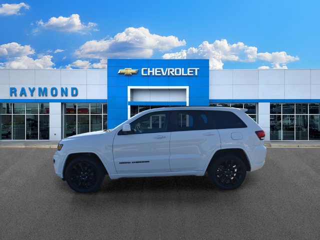 Used 2020 Jeep Grand Cherokee Altitude AWD/4WD image 6