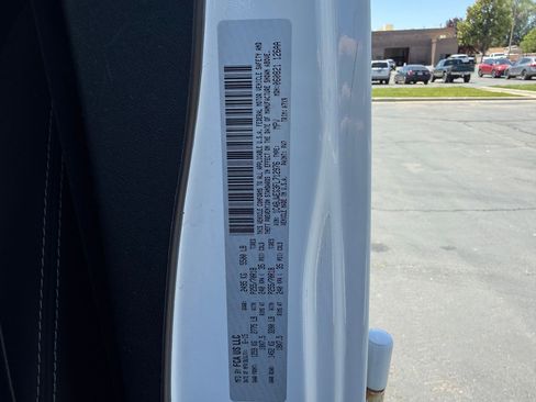Used 2015 Jeep Wrangler Unlimited Sahara w/ Connectivity Group AWD/4WD image 32