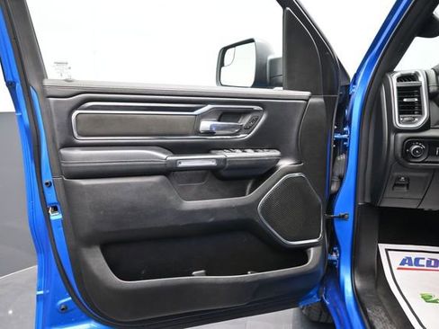Used 2024 RAM 1500 Laramie AWD/4WD image 12