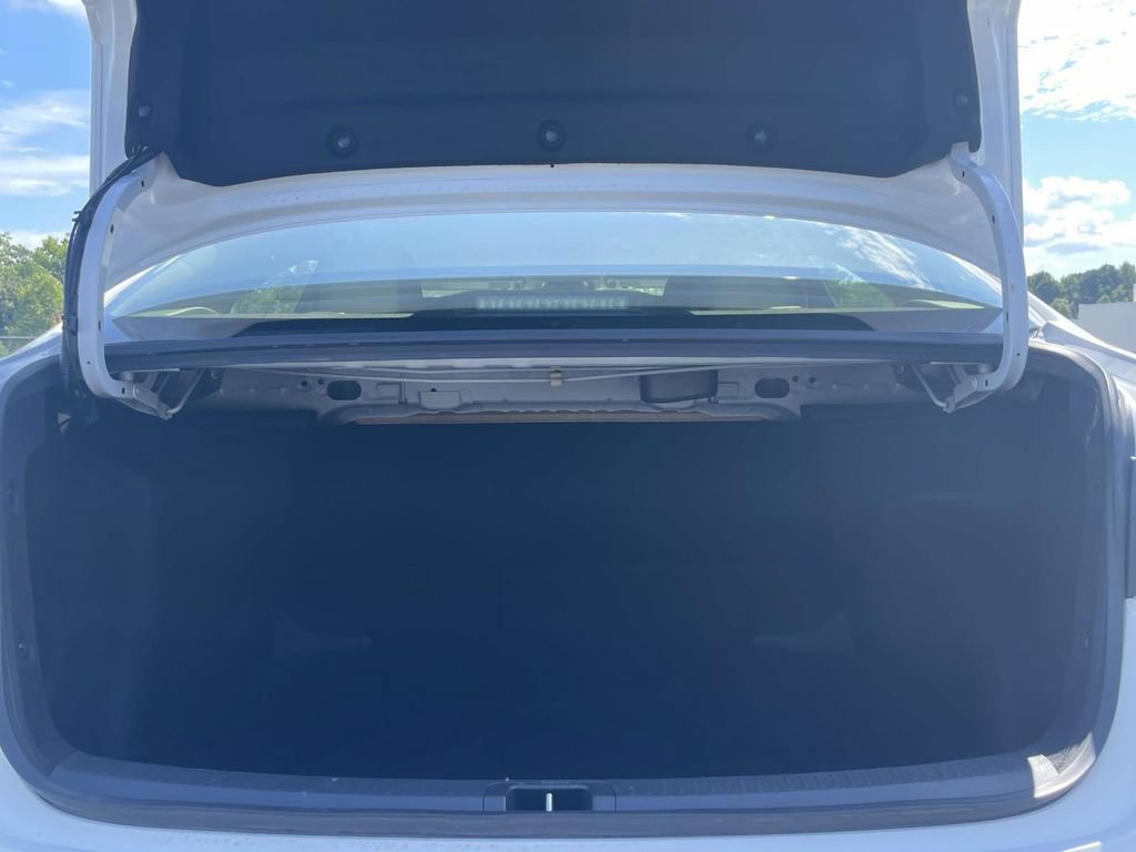Used 2026 Toyota Corolla LE FWD image 9