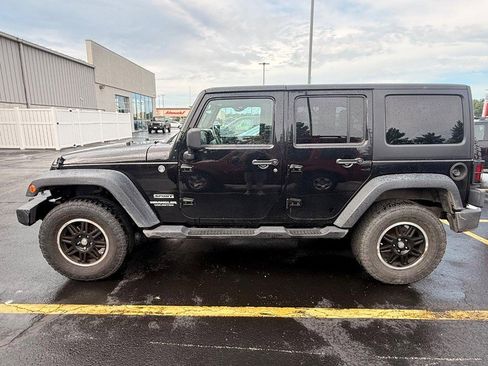Used 2011 Jeep Wrangler Unlimited Sport AWD/4WD image 6