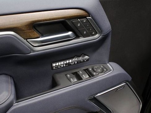 Used 2025 Chevrolet Silverado 1500 High Country w/ Technology Package image 26