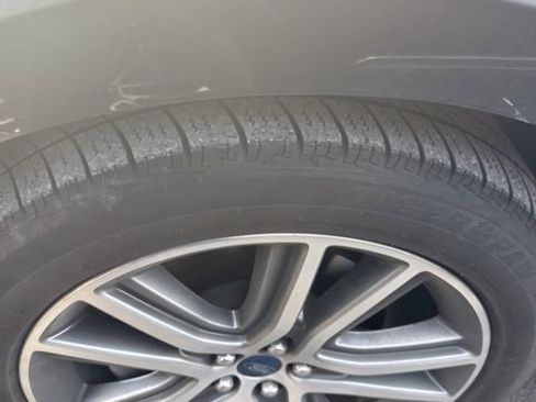 Used 2019 Ford Edge Titanium w/ Equipment Group 301A image 4