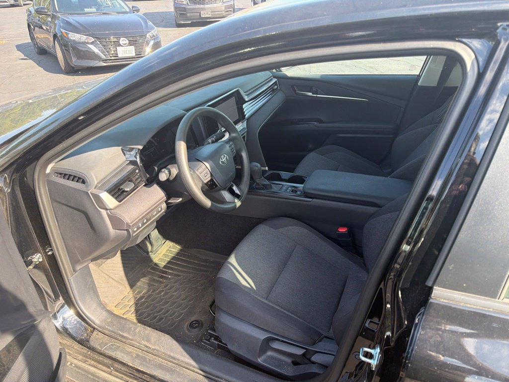 Used 2026 Toyota Camry LE AWD/4WD image 10