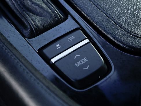 Used 2017 Cadillac CTS V w/ Carbon Fiber Package image 40