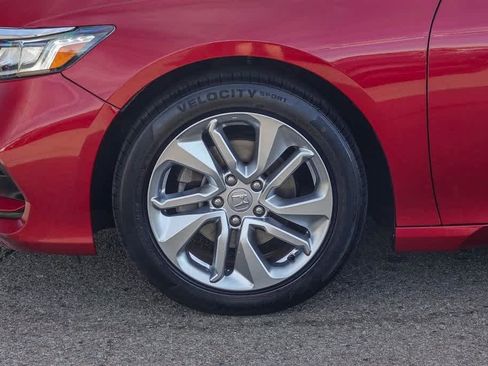 Used 2018 Honda Accord LX image 10