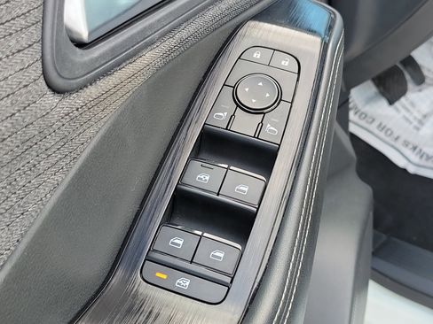 Used 2023 Nissan Rogue SV image 15