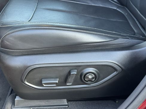 Used 2022 Jeep Grand Cherokee Limited image 26