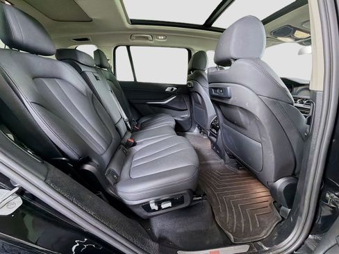 Used 2022 BMW X7 xDrive40i AWD/4WD image 29