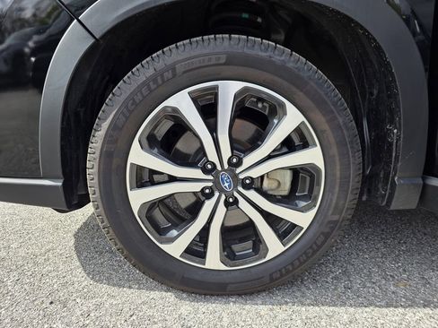 Used 2024 Subaru Forester Limited image 31