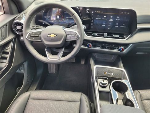 New 2026 Chevrolet Equinox LT w/ Convenience Package II image 12