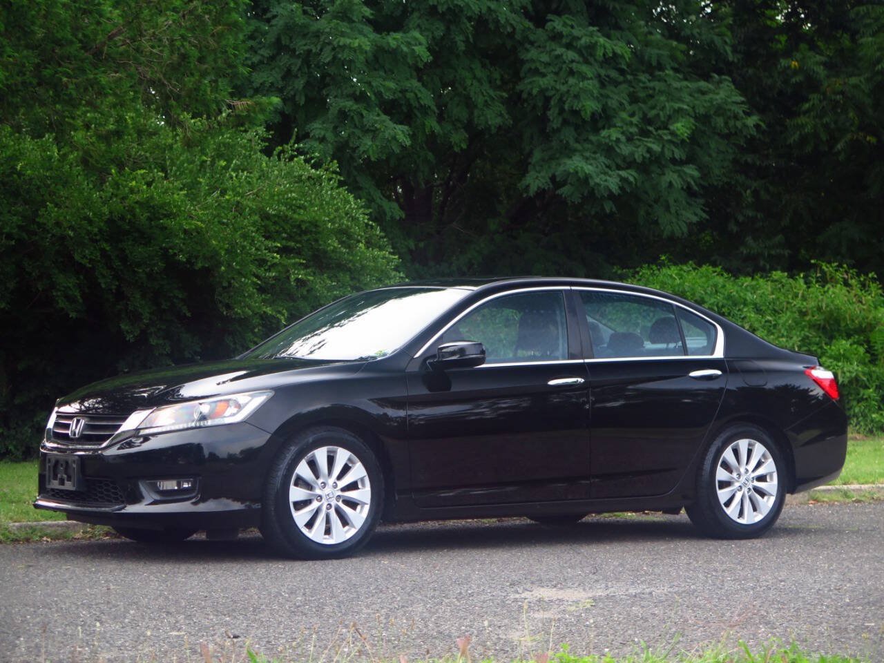 Used 2015 Honda Accord EX image 1