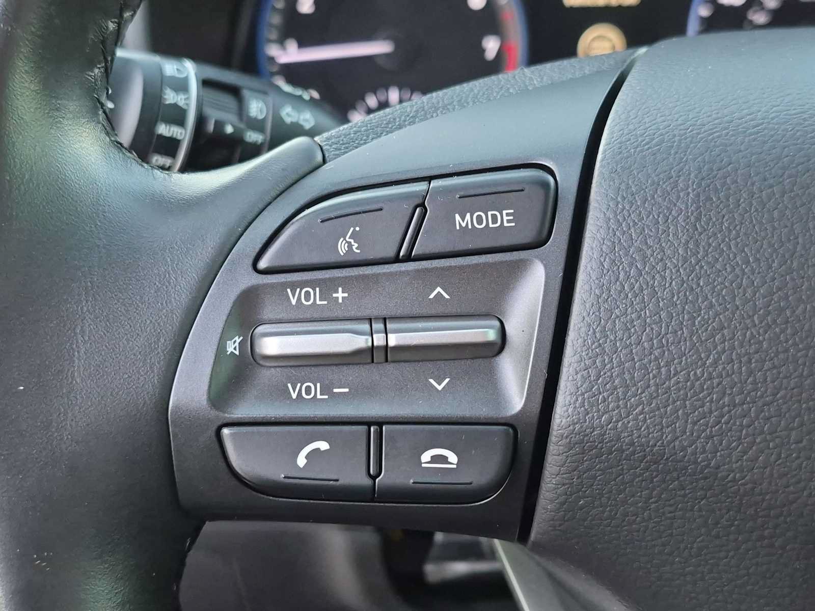Used 2021 Hyundai Kona Limited FWD image 33