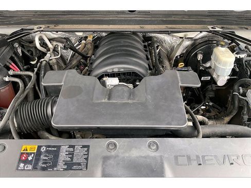 Used 2016 Chevrolet Suburban LTZ image 12