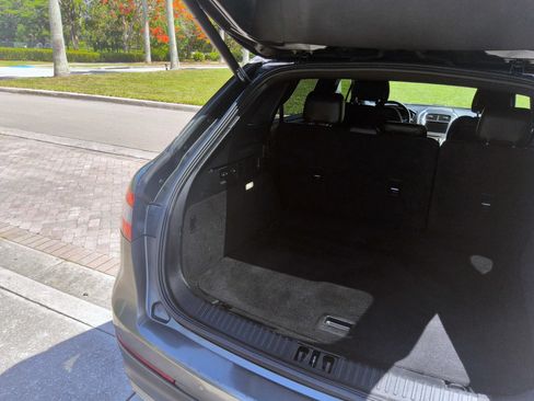 Used 2018 Lincoln MKX Reserve FWD image 49