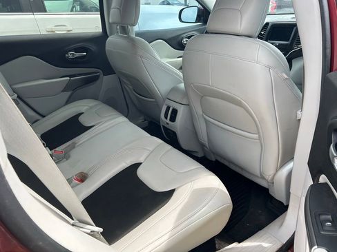 Used 2020 Jeep Cherokee Latitude Plus FWD image 4