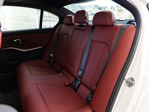 Certified 2025 BMW 330i Sedan w/ M Sport Package image 21