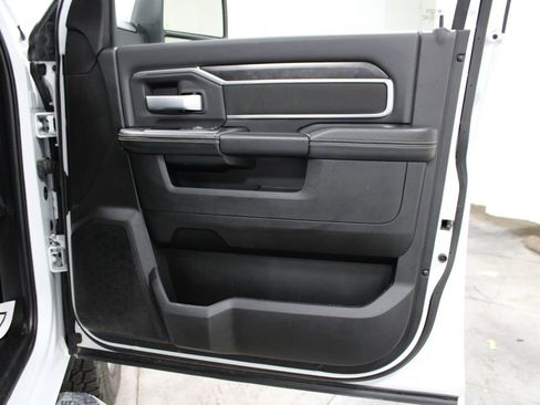 Used 2024 RAM 2500 Big Horn image 37