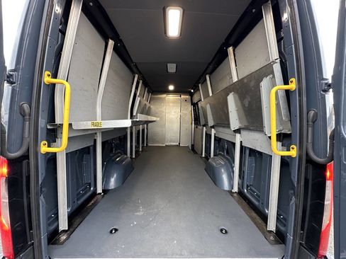 Used 2019 Mercedes-Benz Sprinter 170 image 15