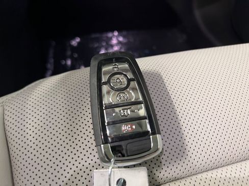 Used 2026 Lincoln Nautilus Premier image 40