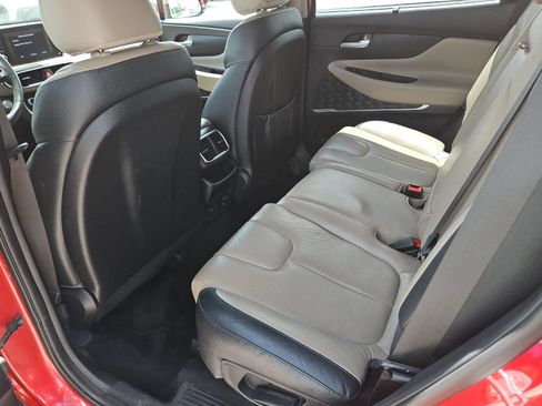 Used 2019 Hyundai Santa Fe AWD image 11